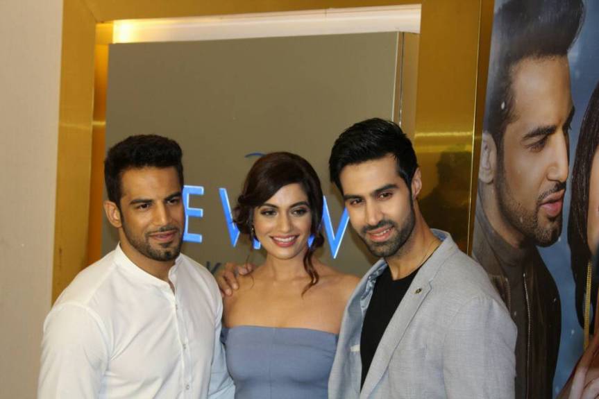 Cast- Shiv Darshan, Upen Patel, Natasha